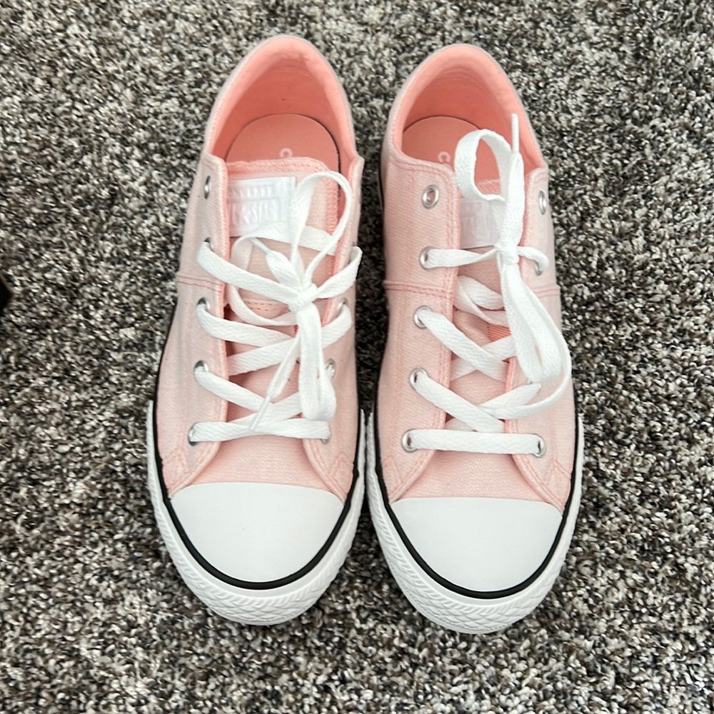 Converse - Picture 1 of 4